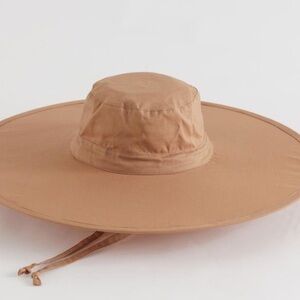 BAGGU Tan Wide-Brim Packable Sun Hat in Adobe, OS, NWOT